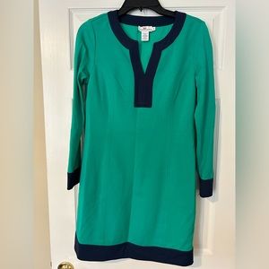 Like new! Vineyard Vines Green Dress with Navy Trim